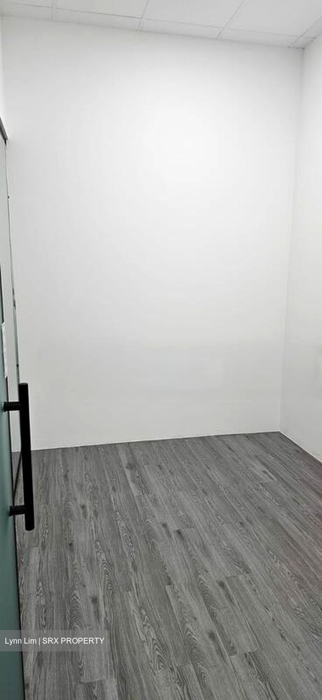 High Street Plaza (D6), Office #462581281